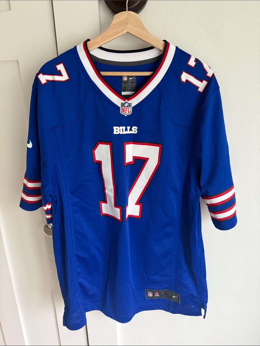 NFL Buffalo Bills Josh Allen #17 Jersey (L)